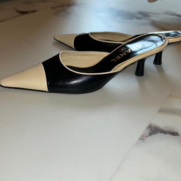 Chanel, size 7 mules - Picture 2 of 3